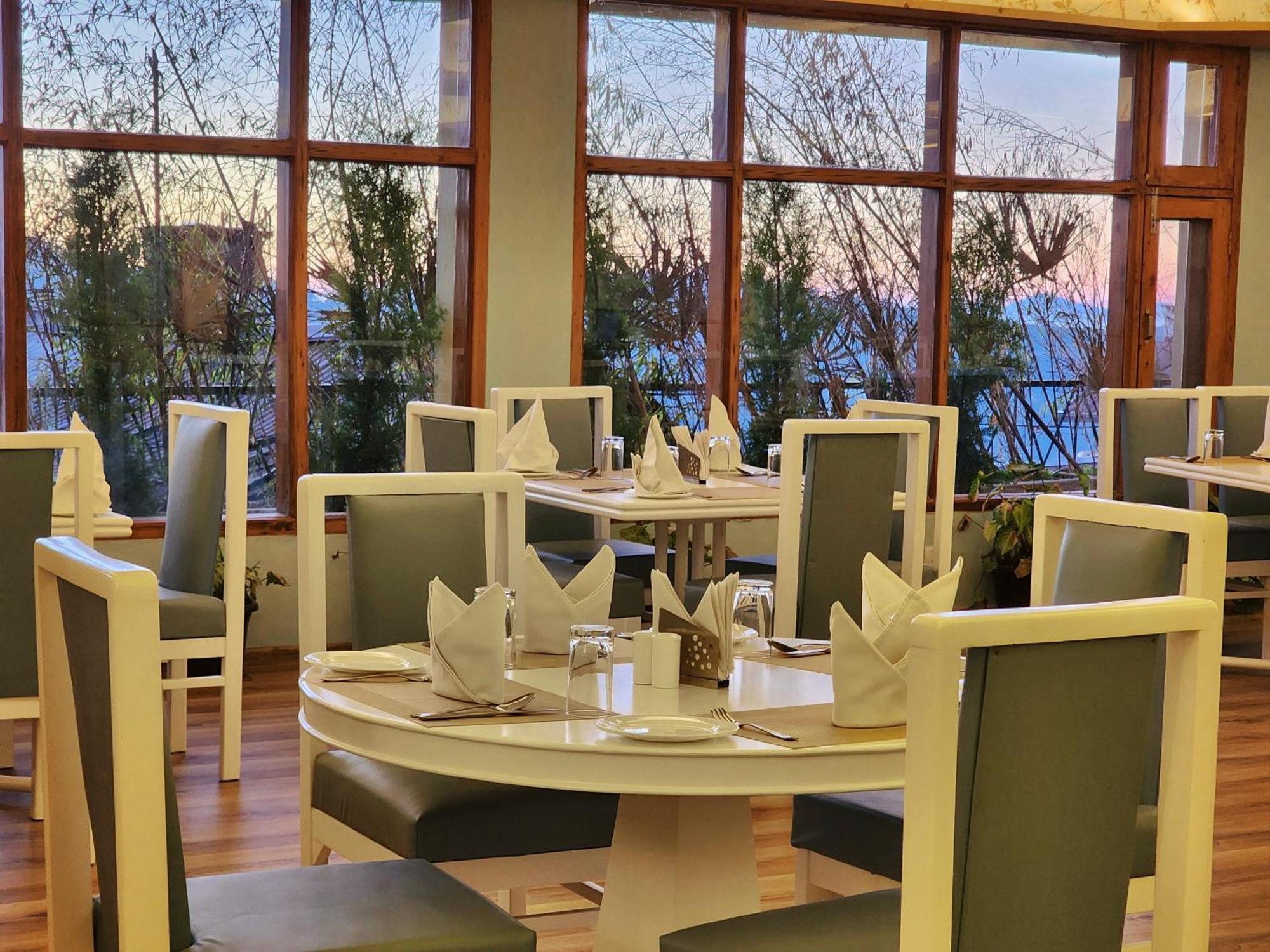 Hotel Pineview Šimla Exteriér fotografie