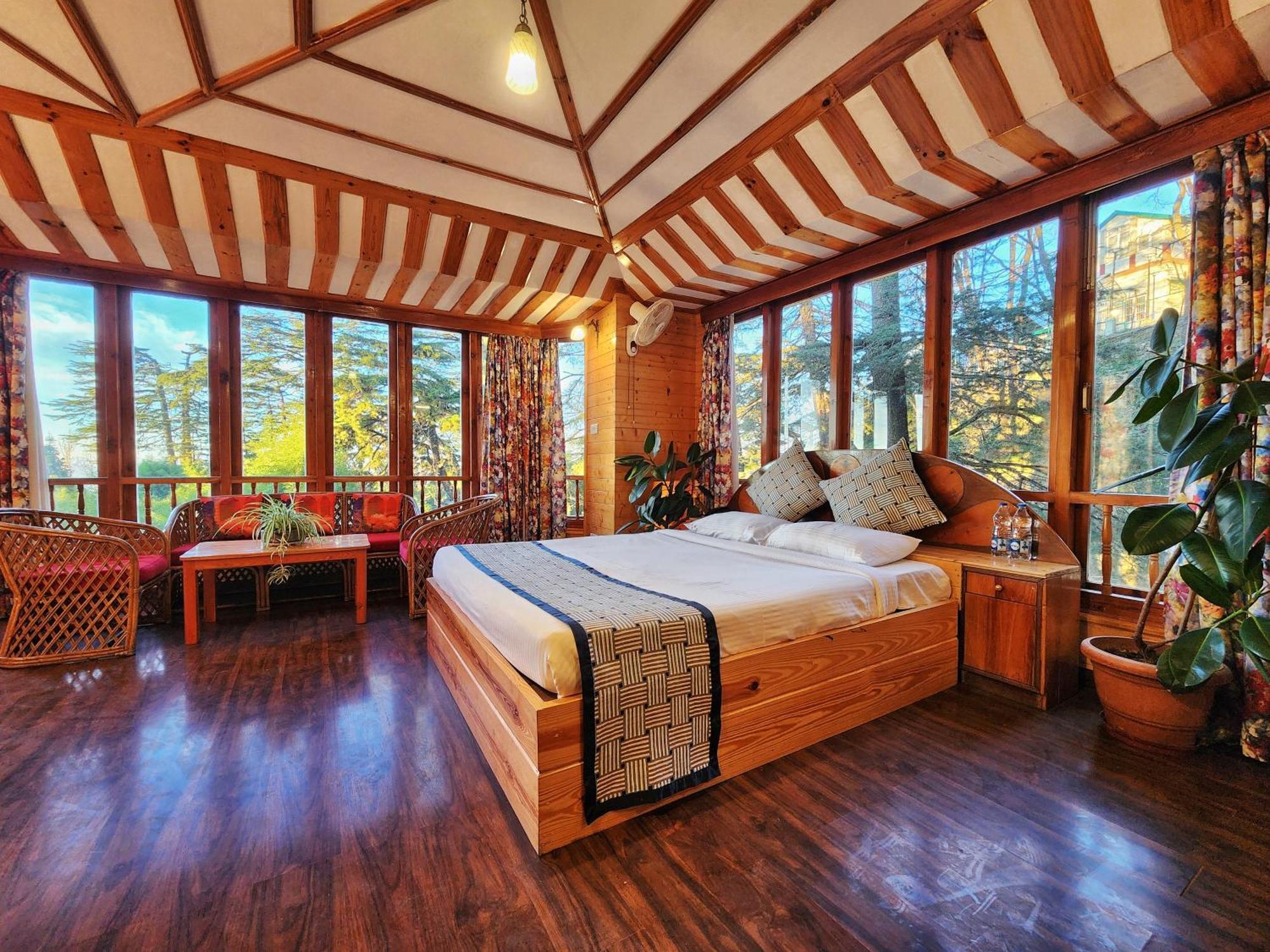 Hotel Pineview Šimla Exteriér fotografie