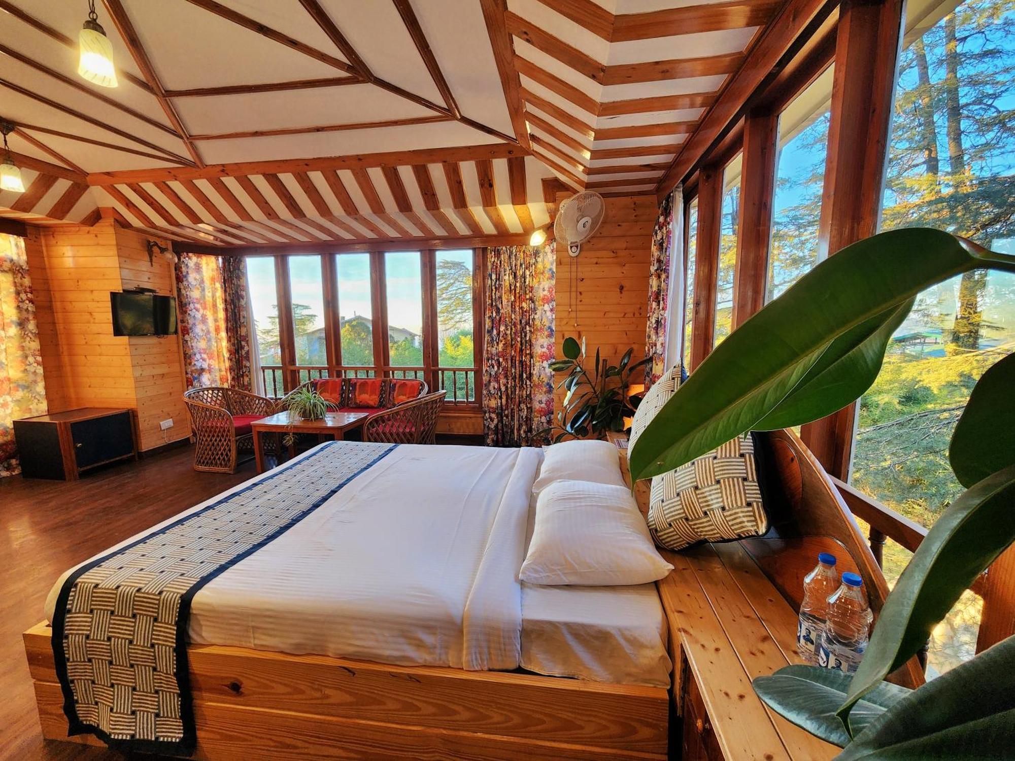 Hotel Pineview Šimla Exteriér fotografie
