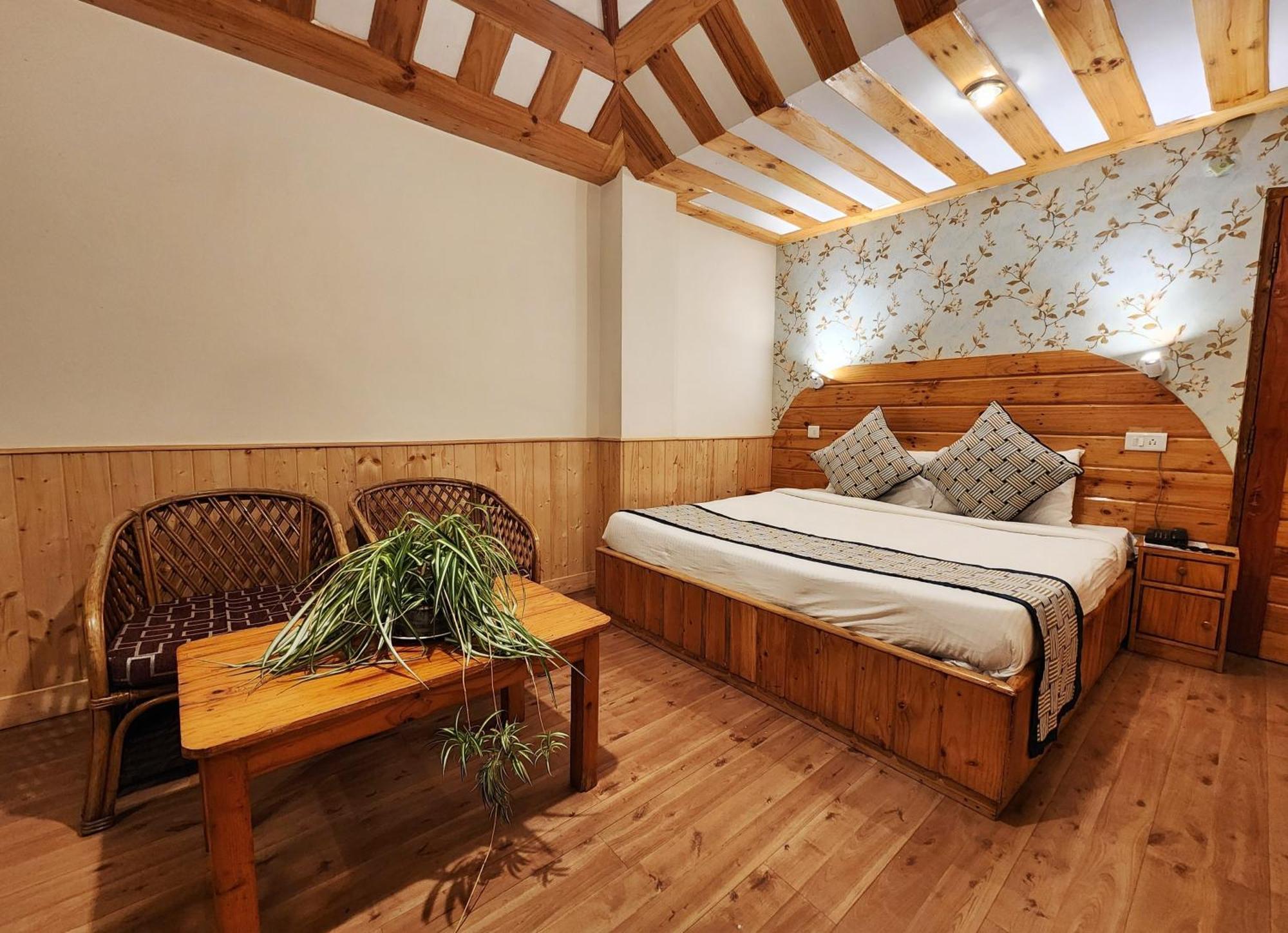 Hotel Pineview Šimla Exteriér fotografie